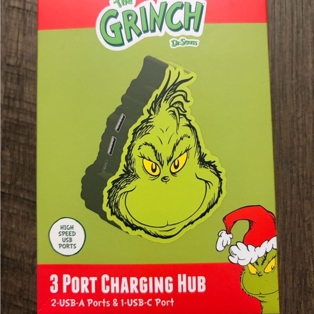 Dr. Seuss The Grinch 3 Port Charging Hub - Green and Red